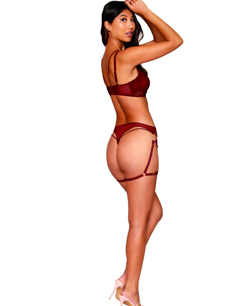 Σέξι γυναικείο σετ σουτιέν, στρινγκ και ζαρτιέρες βινύλιο !